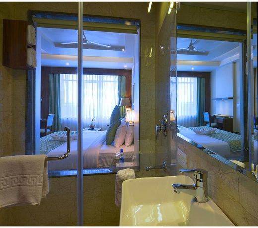 Hotel Shri Ram Empire