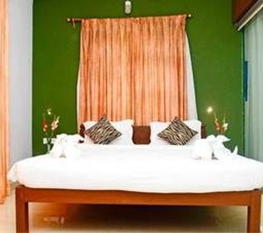 Larios Beach Holidays