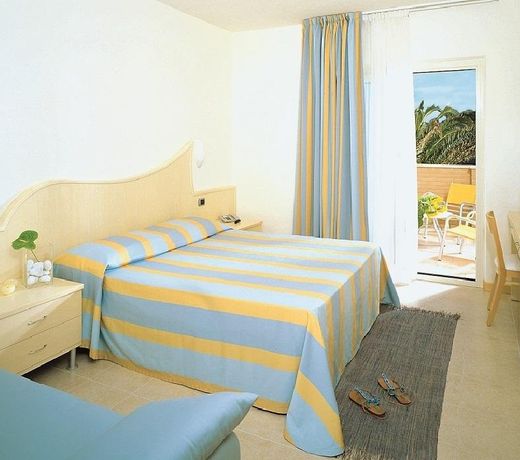 Almaluna Hotel & Resort