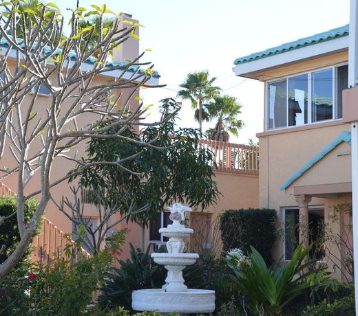 Johns Pass Beach Motel