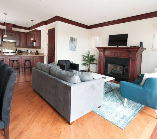Handsome 3BR in Lincoln Park by Sonder