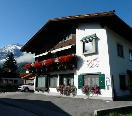 Golf & Ski Chalet
