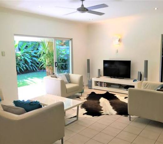 Aquatica - Luxe Holiday Home