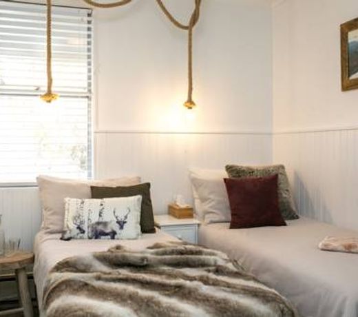 Feathertop Alpine Lodge