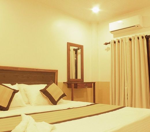 Samaya Fort Hotel