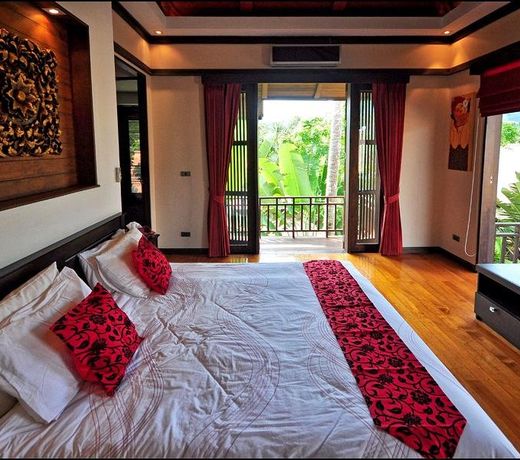 Private 4 Bed Villa in Maenam Ko Samui