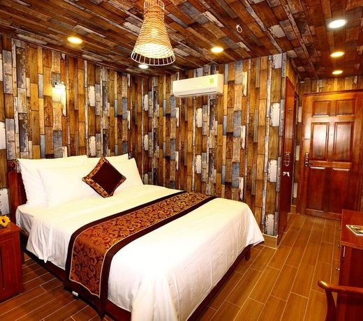 Nest Hotel