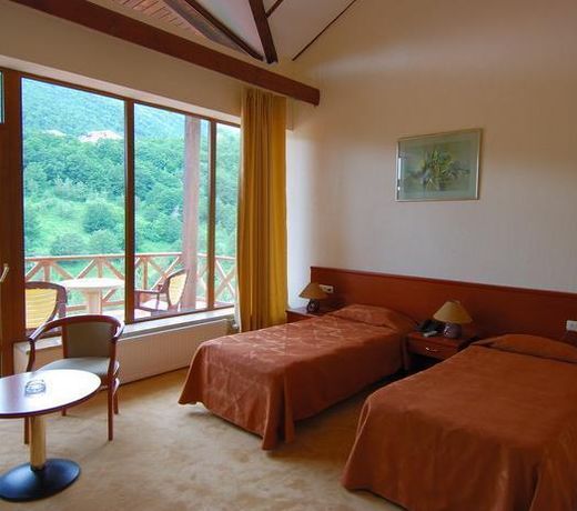 Arthurs Aghveran Resort