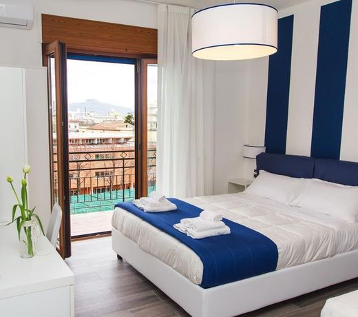 Sea Room Sorrento