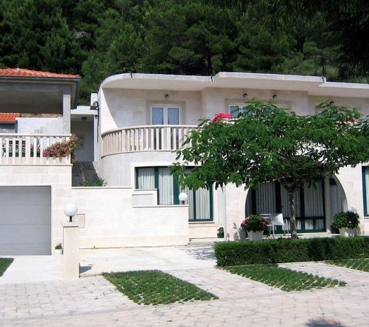 Triple Room Brela 6056a