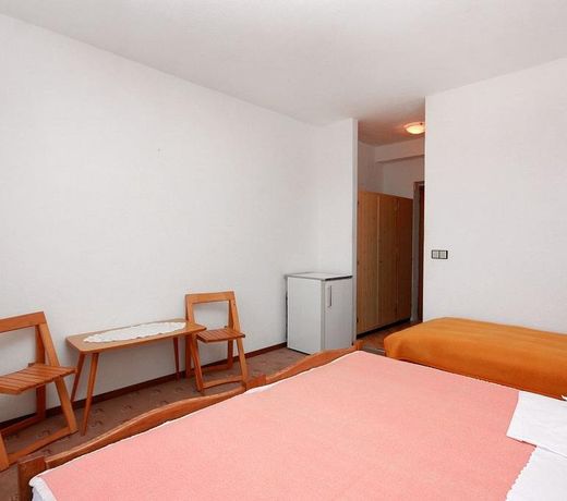 Triple Room Brela 2752a