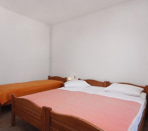 Triple Room Brela 2752a