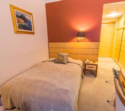 Royal Square Hotel & Suites