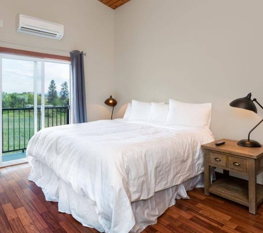 Wesbert Winery & Guest Suites
