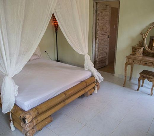 RUMAH FRANGIPANI