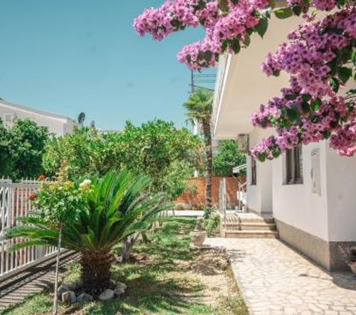 Vila Adriatik