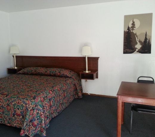 Pine Cone Motel