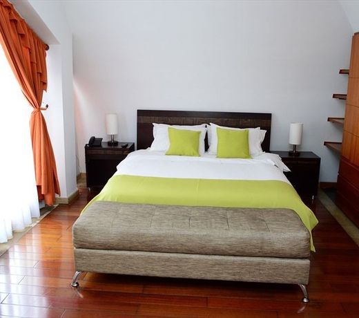 Prisma Suites Chico 94
