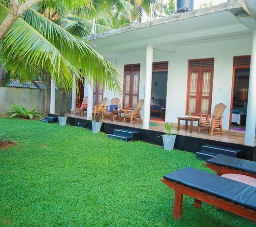 Hasaranga Holiday House