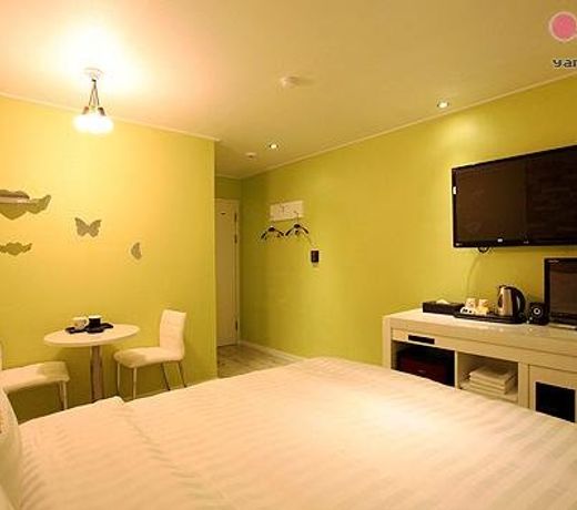 Luna Motel