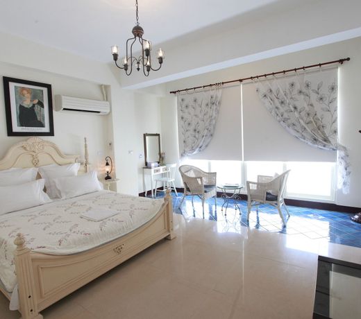 Discovery B&B