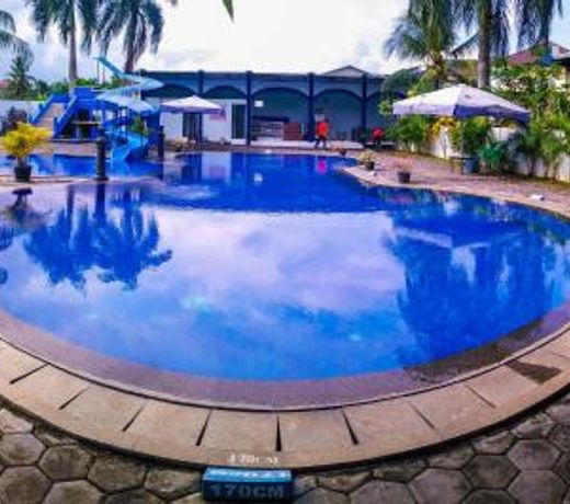 Mahkota Hotel