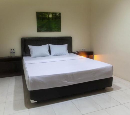 Mahkota Hotel