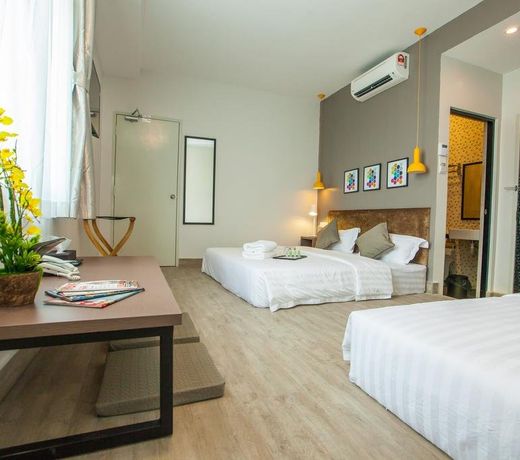 Bzz Hotel Skudai