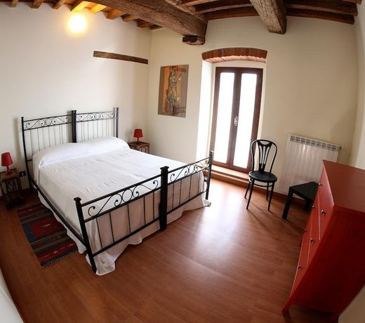 B&B Stradivari