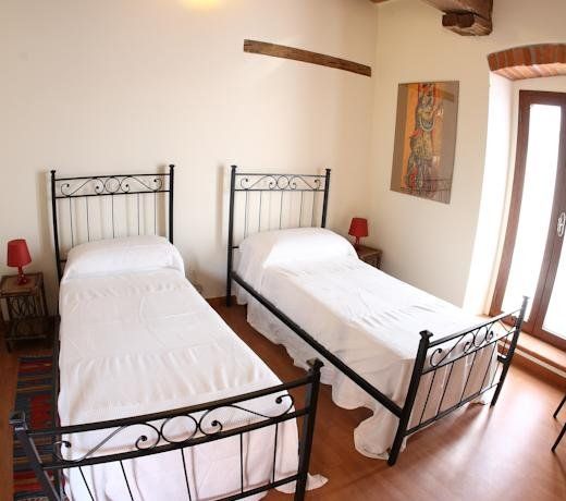 B&B Stradivari