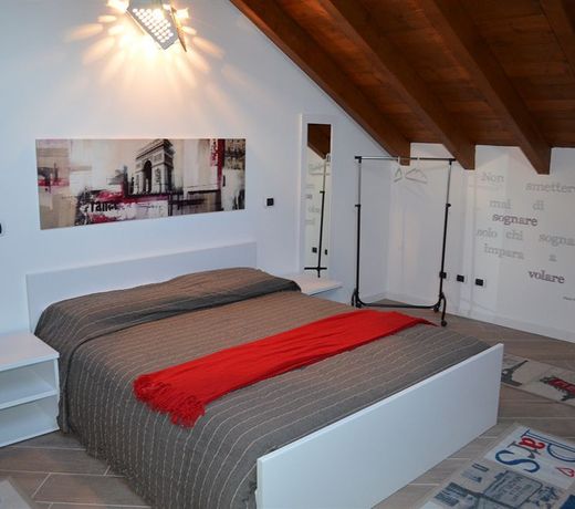 My Room Center