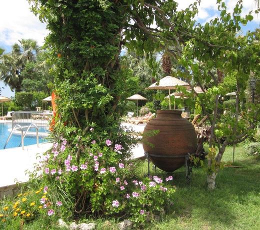 Asur Hotel & Aparts & Villas