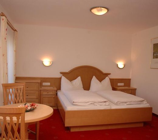 Hotel-Garni Almhof