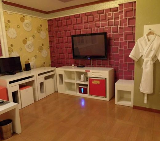 Manhattan Hotel