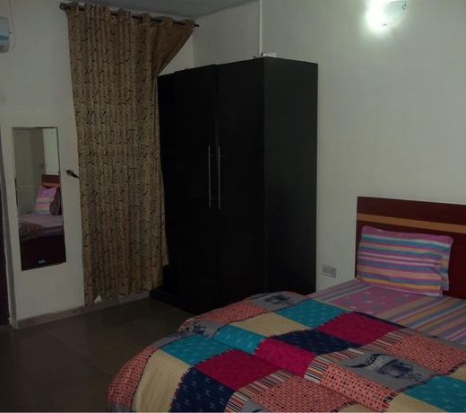 Kenneth Minimah Executive Hotel