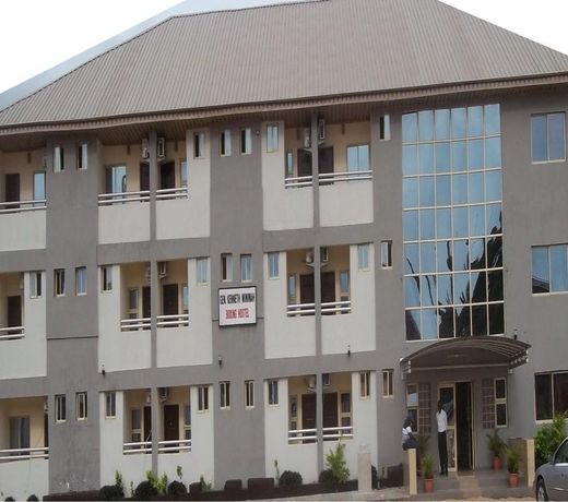 Kenneth Minimah Executive Hotel
