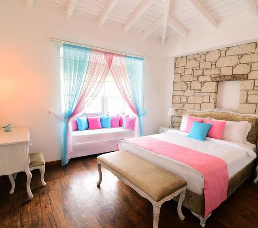 Zubeyde Hanim Alacati Otel