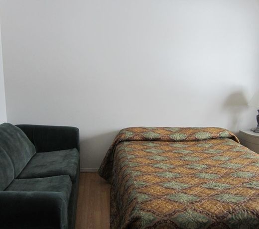 Kacee's Northern Suites