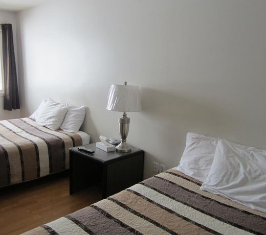 Kacee's Northern Suites