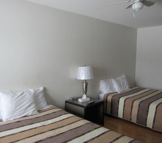 Kacee's Northern Suites