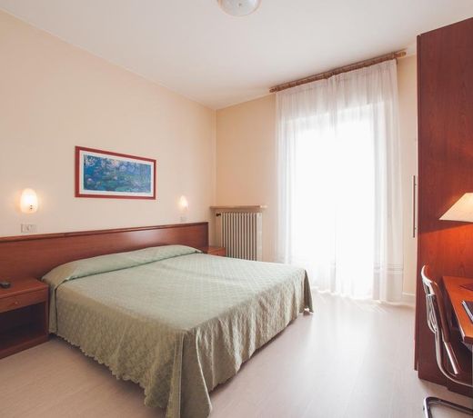 Hotel Paradiso