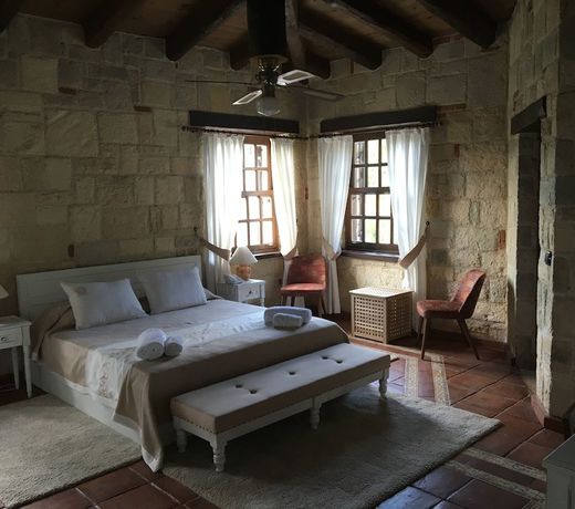 Urla Ciftlik Otel