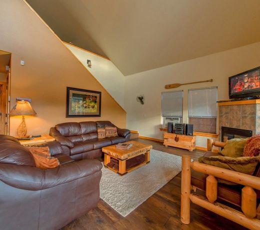 Wintergreen Lodge