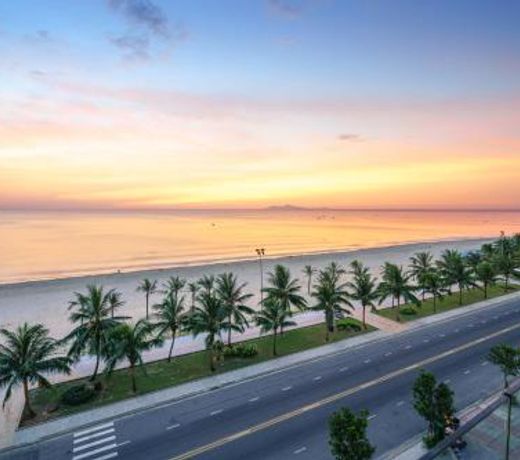 Serene Beach Danang Hotel & Spa