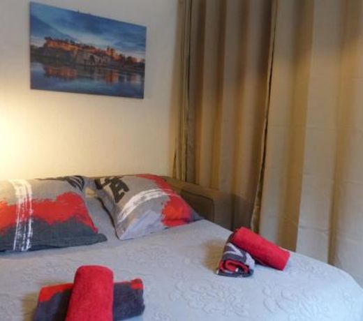 Chez Jean - Newly renovated air-conditioned flat at the foot of the ramparts, 4 people