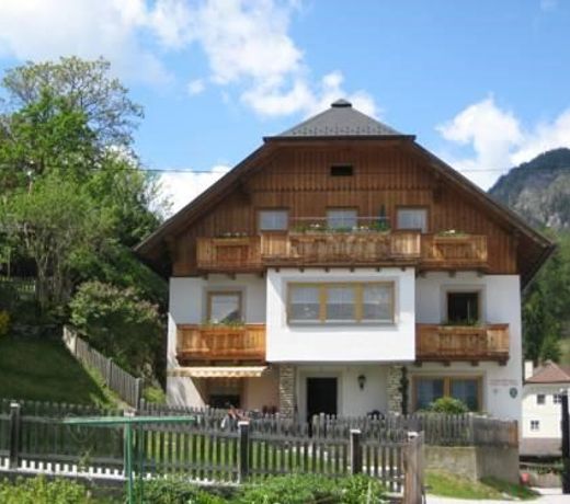 FAMILIE HOLZER WEBERHOF