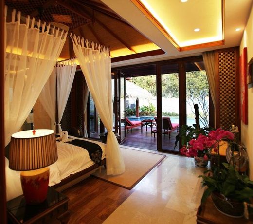 Shixishu Jianguo Yalong Bay Resort