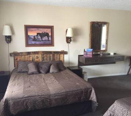 Rocky Mountain Lodge