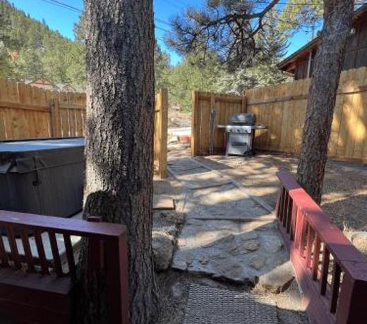 Ponderosa Lodge
