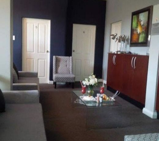 1st Class Manor B&B
